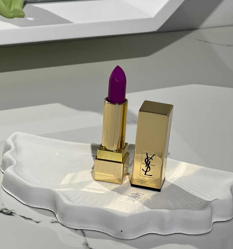 رژلب ایوسن لورن ysl اورجینال